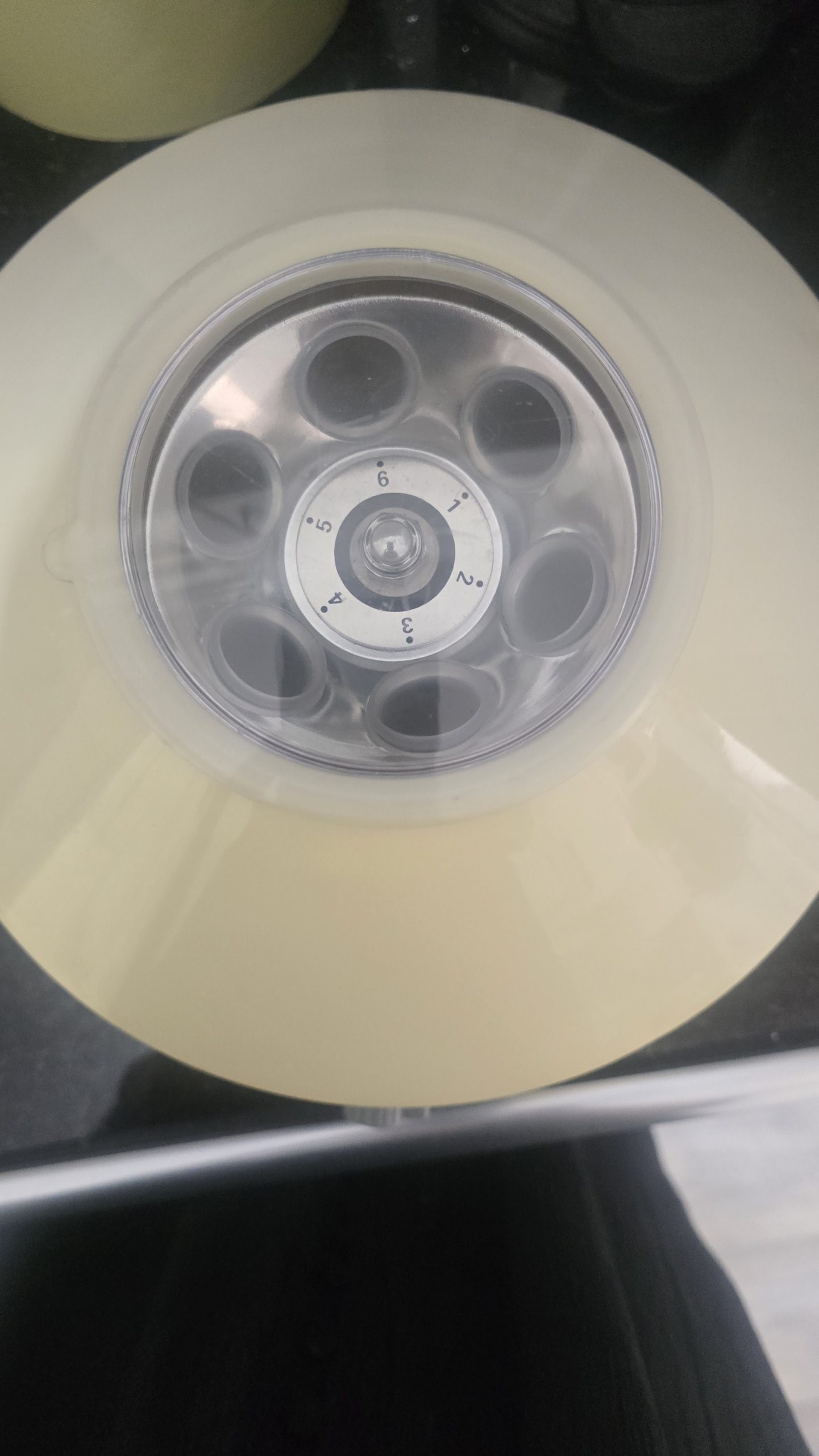 Secondhand Yuda 800D 6 Tubes Fixed Angle Rotor Centrifuge - Image 2