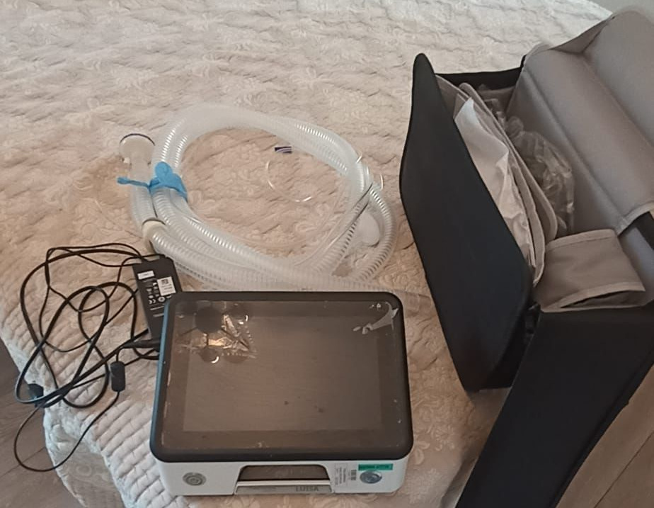 Secondhand Löwenstein Luisa LM150TD Home Mechanical Ventilator - Image 3