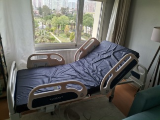 Secondhand Elegant Dual Motor Patient Bed
