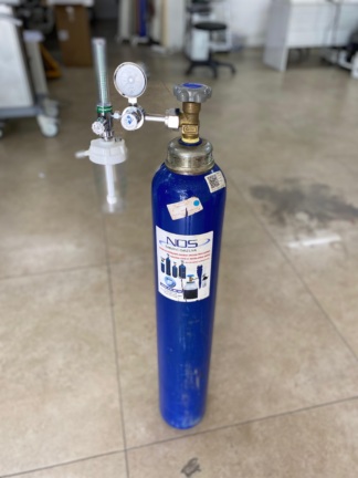 Secondhand Sesan MT-016 10 Liters Steel Oxygen Cylinder with Valve