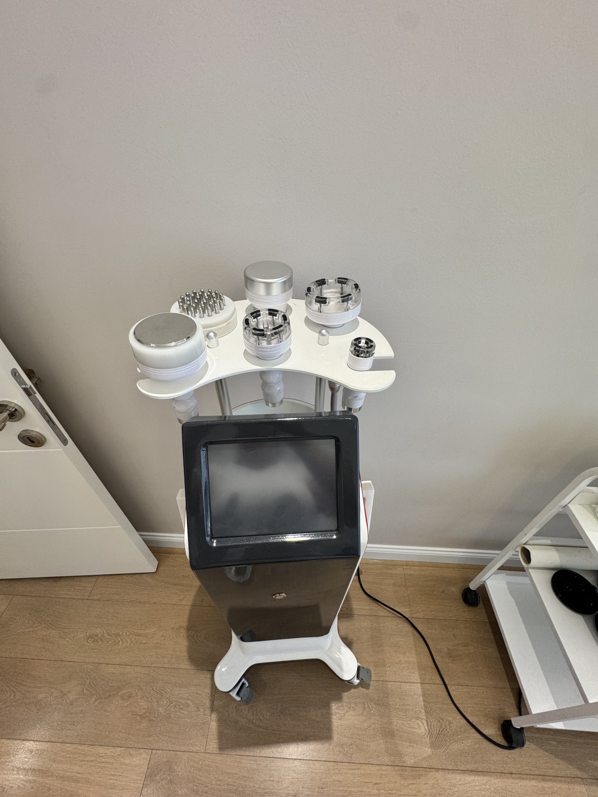 Secondhand Magic Crush Body Sculpting Machine - Image 2
