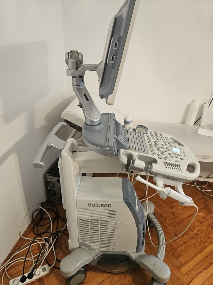 Secondhand GE Voluson S6 Ultrasound Machine - Image 5