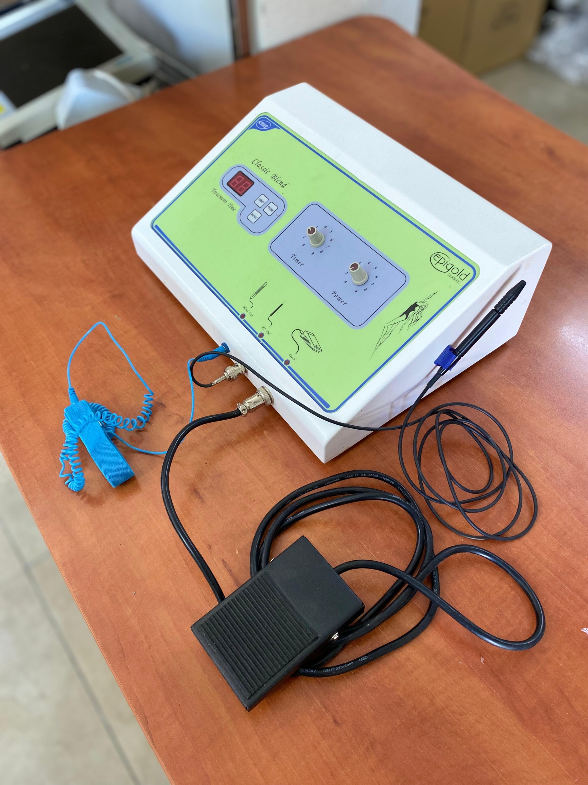 Secondhand EMG Epigold Classic Blend Needle Hair Removal Device