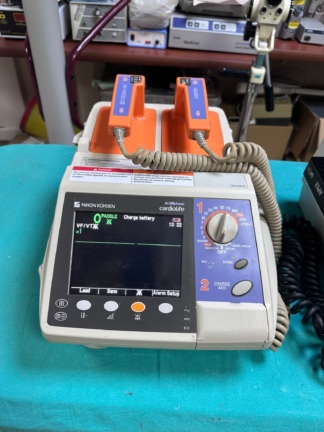 Secondhand Nihon Kohden Cardiolife TEC-5521K Monitor Defibrillator
