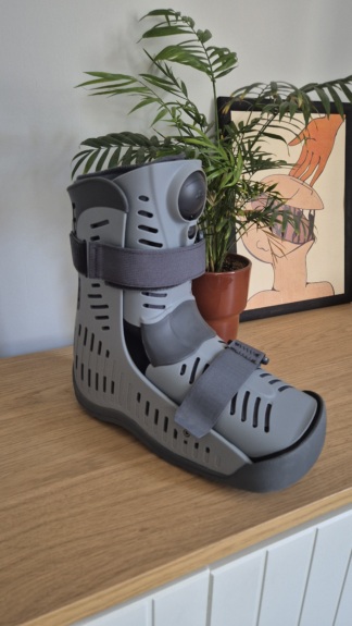 Secondhand Össur Rebound Air Walker Large Ayak Bileği Stabilizasyon Ortezi