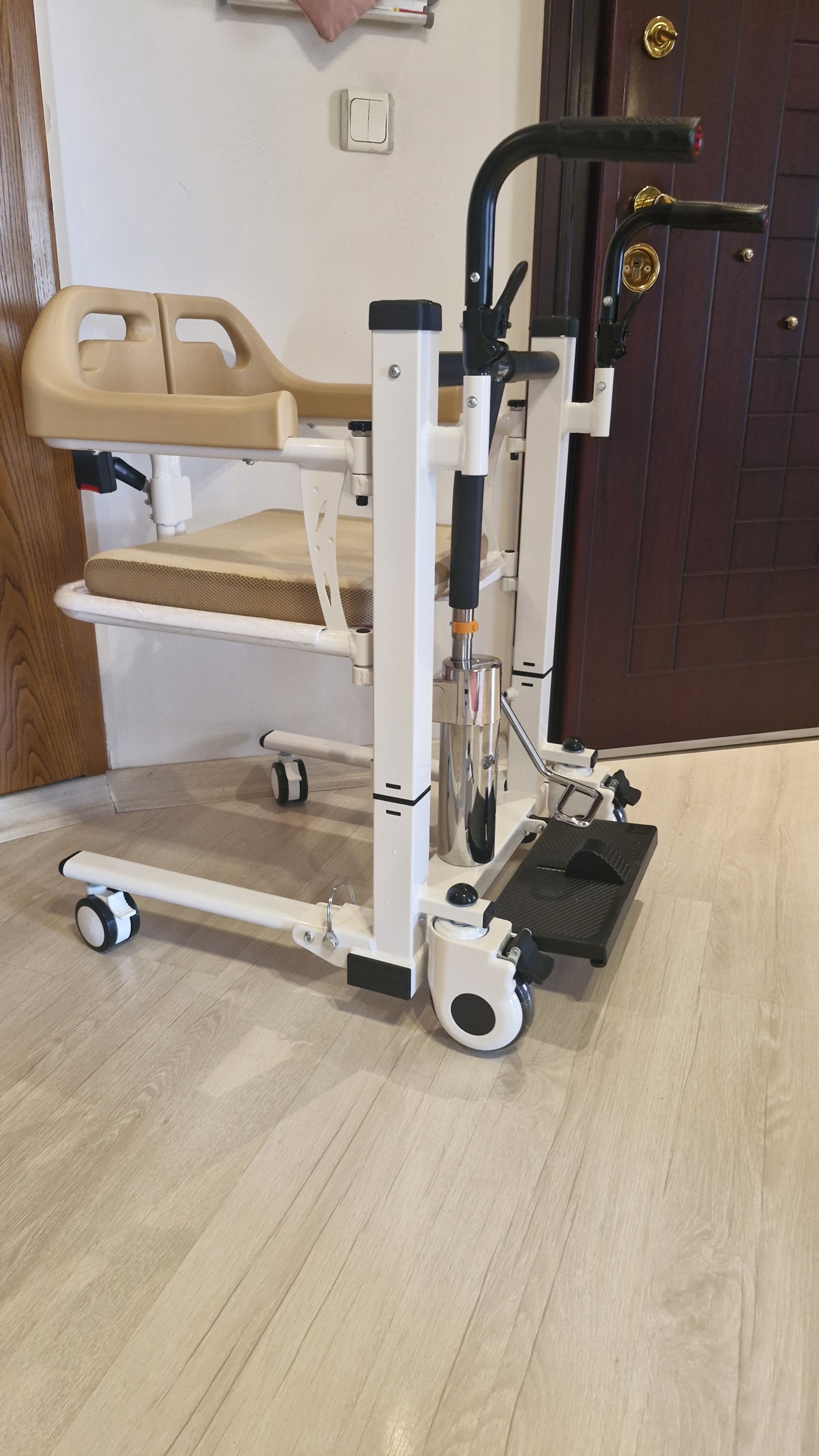 Secondhand Golfi G560 Patient Lift - Image 2