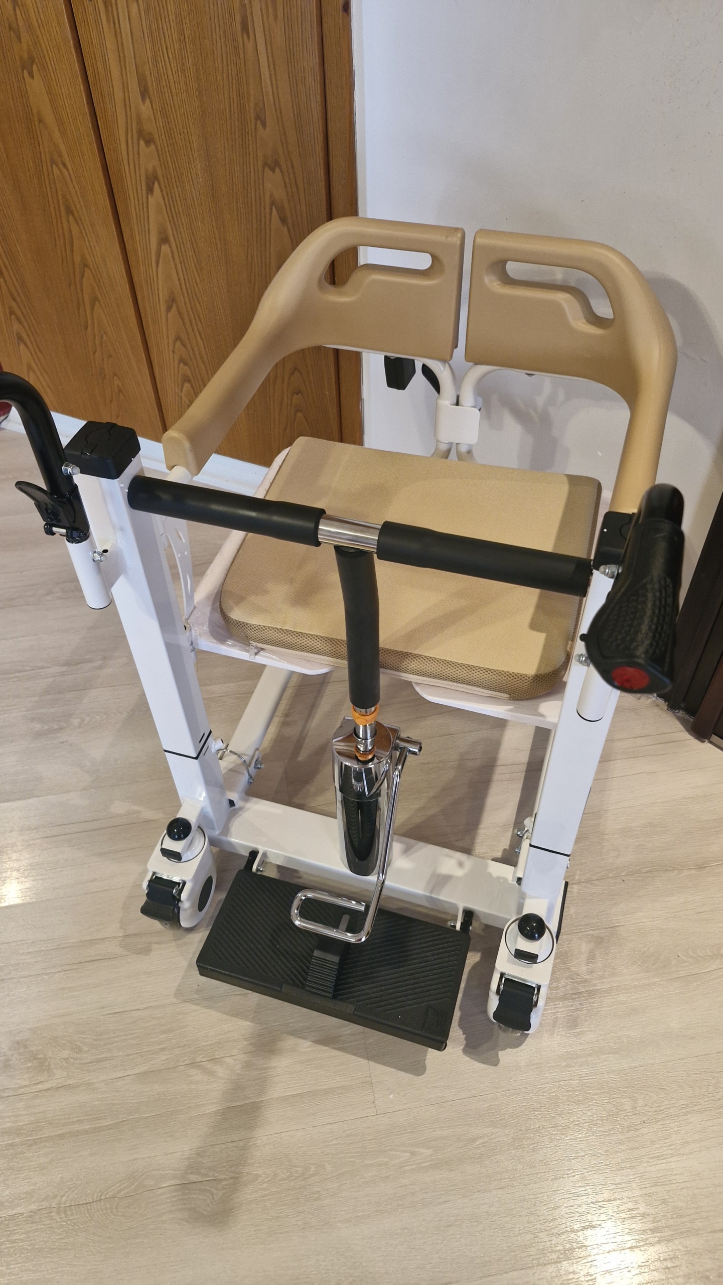 Secondhand Golfi G560 Patient Lift - Image 3