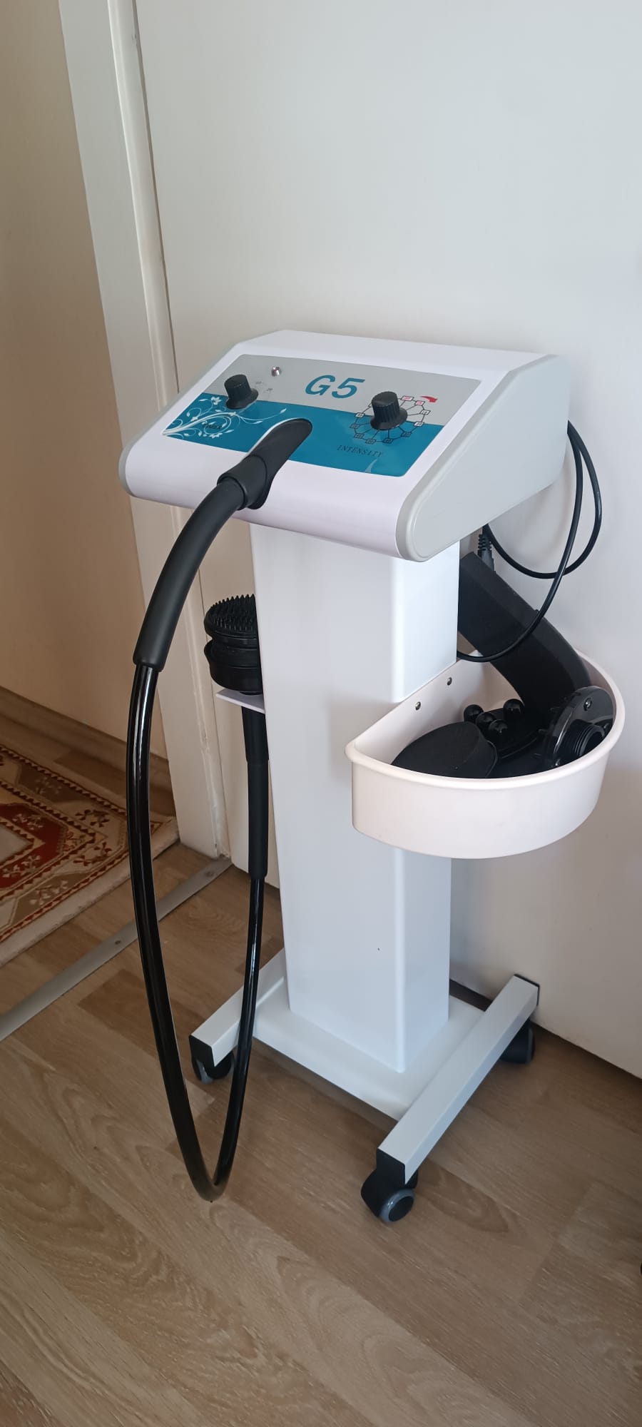 Secondhand G5 Massage Device - Image 3