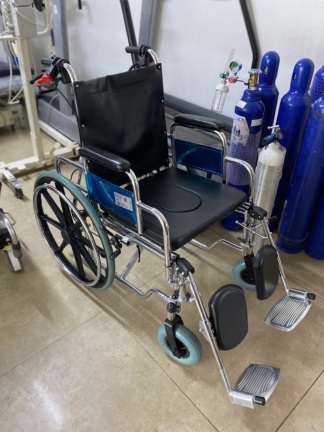 Secondhand Poylin P615 Adult Manual Wheelchair