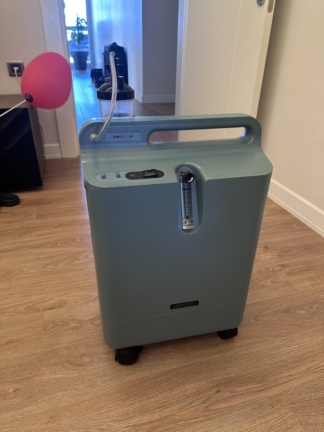 Secondhand Philips Respironics Everflo 5L/min Oxygen Concentrator
