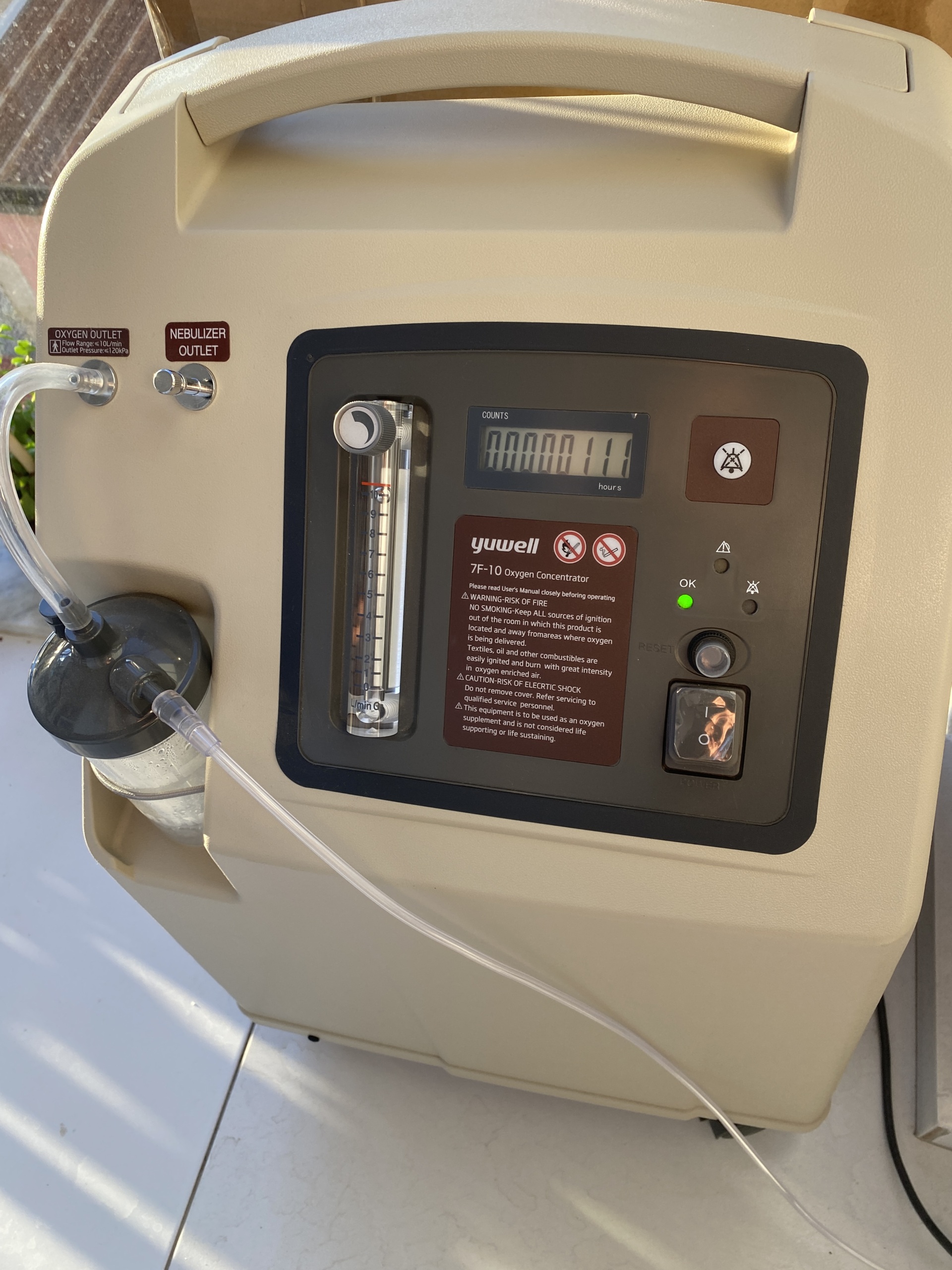 Secondhand Yuwell 7F-10 10L/min Oxygen Concentrator - Image 2