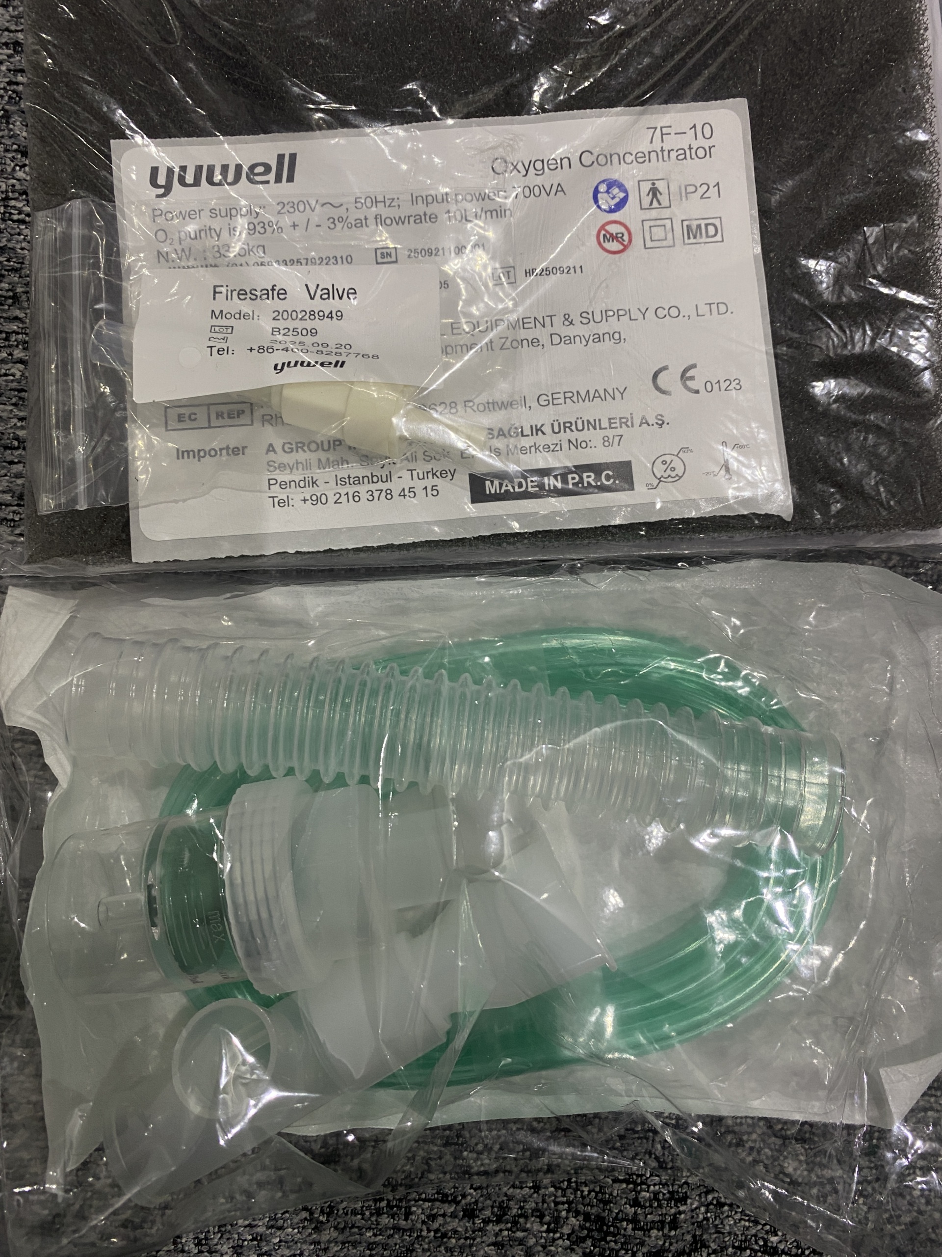 Secondhand Yuwell 7F-10 10L/min Oxygen Concentrator - Image 3