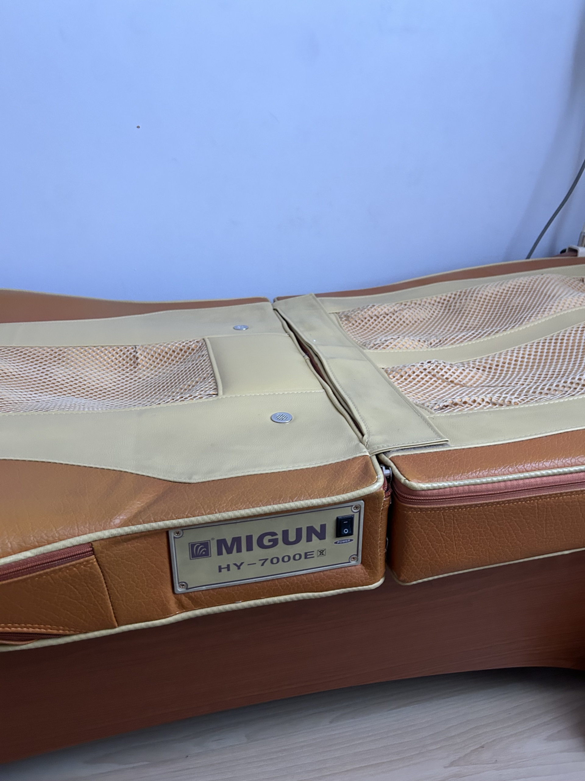 Secondhand Migun HY-7000E Thermal Massage Bed - Image 2