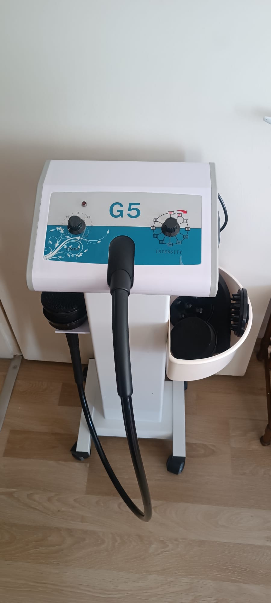 Secondhand G5 Massage Device - Image 2