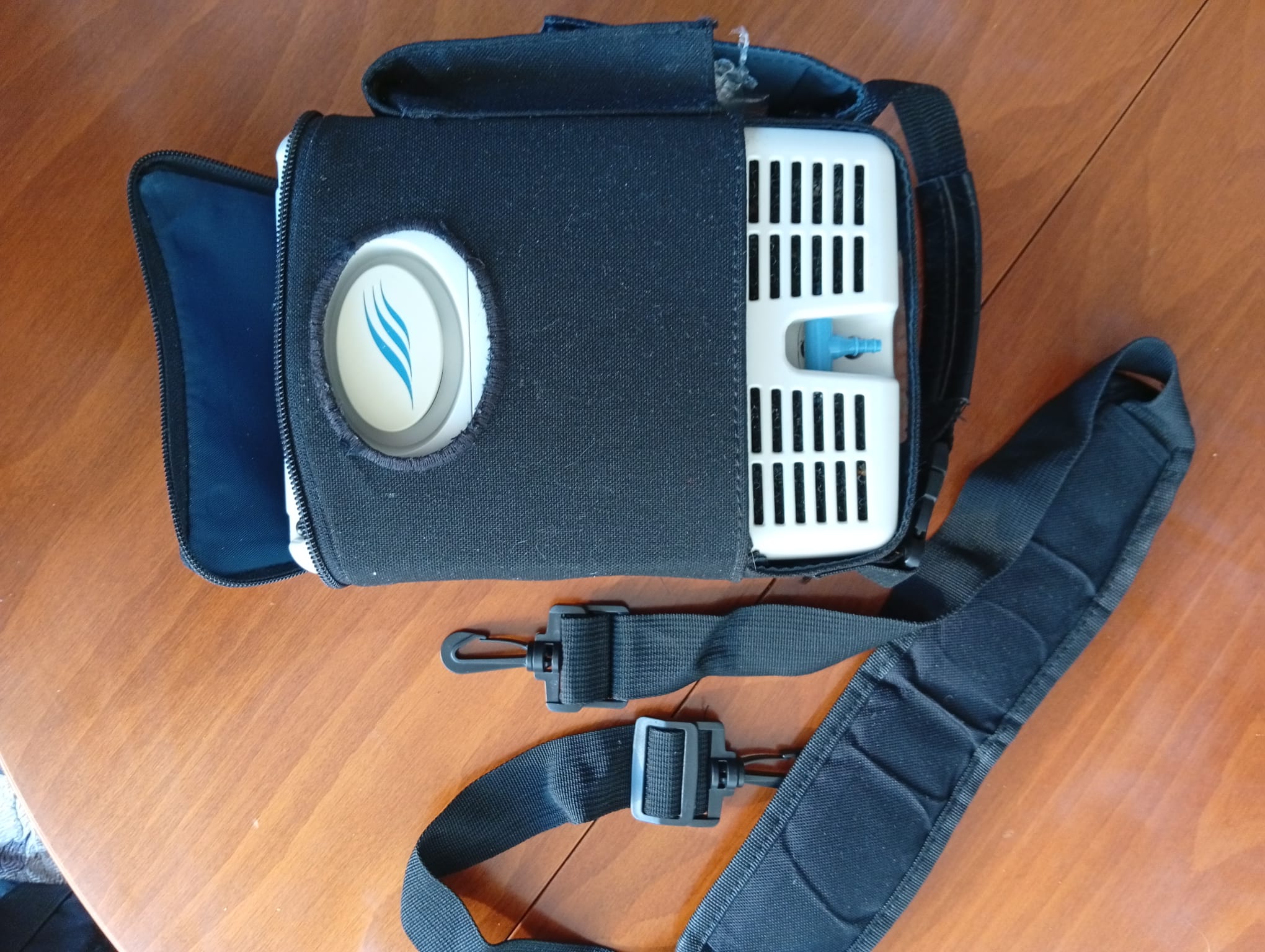Secondhand AirSep Freestyle 3 2kg Portable Oxygen Concentrator - Image 2