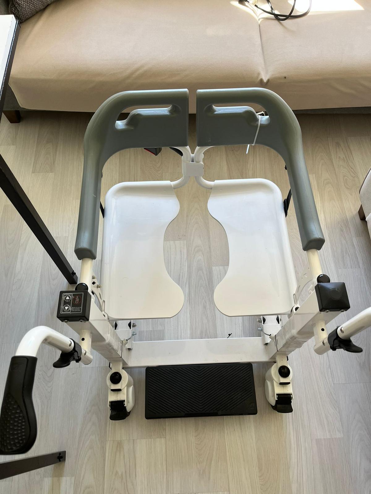Secondhand Poylin P771 Patient Lift - Image 3
