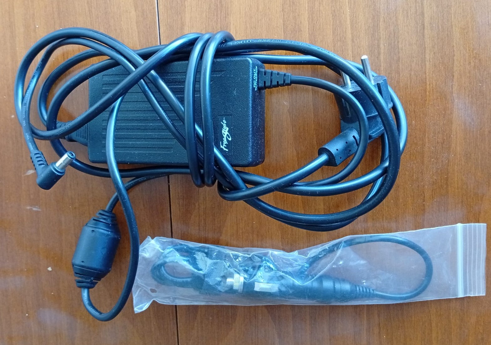 Secondhand AirSep Freestyle 3 2kg Portable Oxygen Concentrator - Image 3
