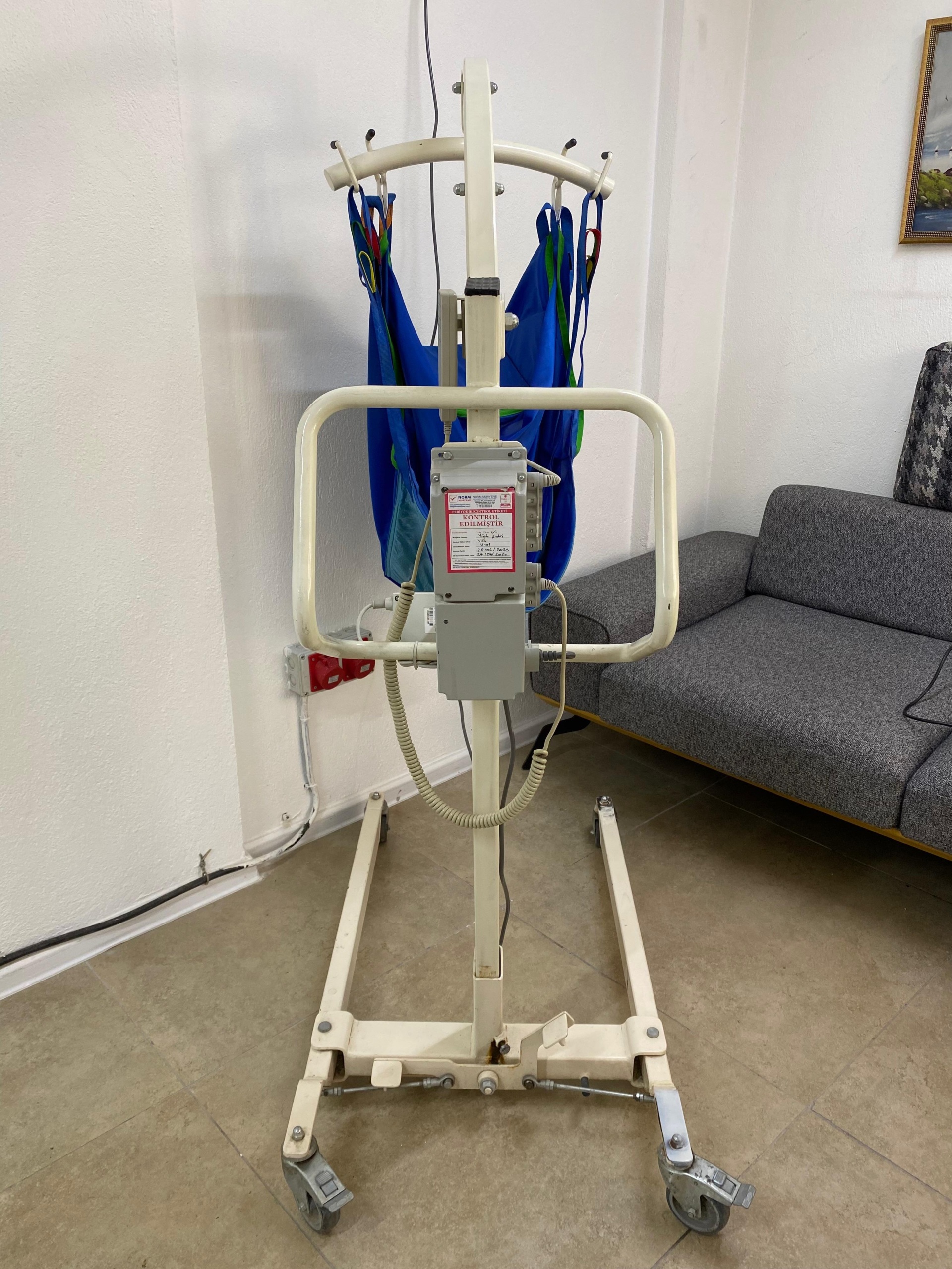 Secondhand Sesan HL-001 Patient Lift - Image 3