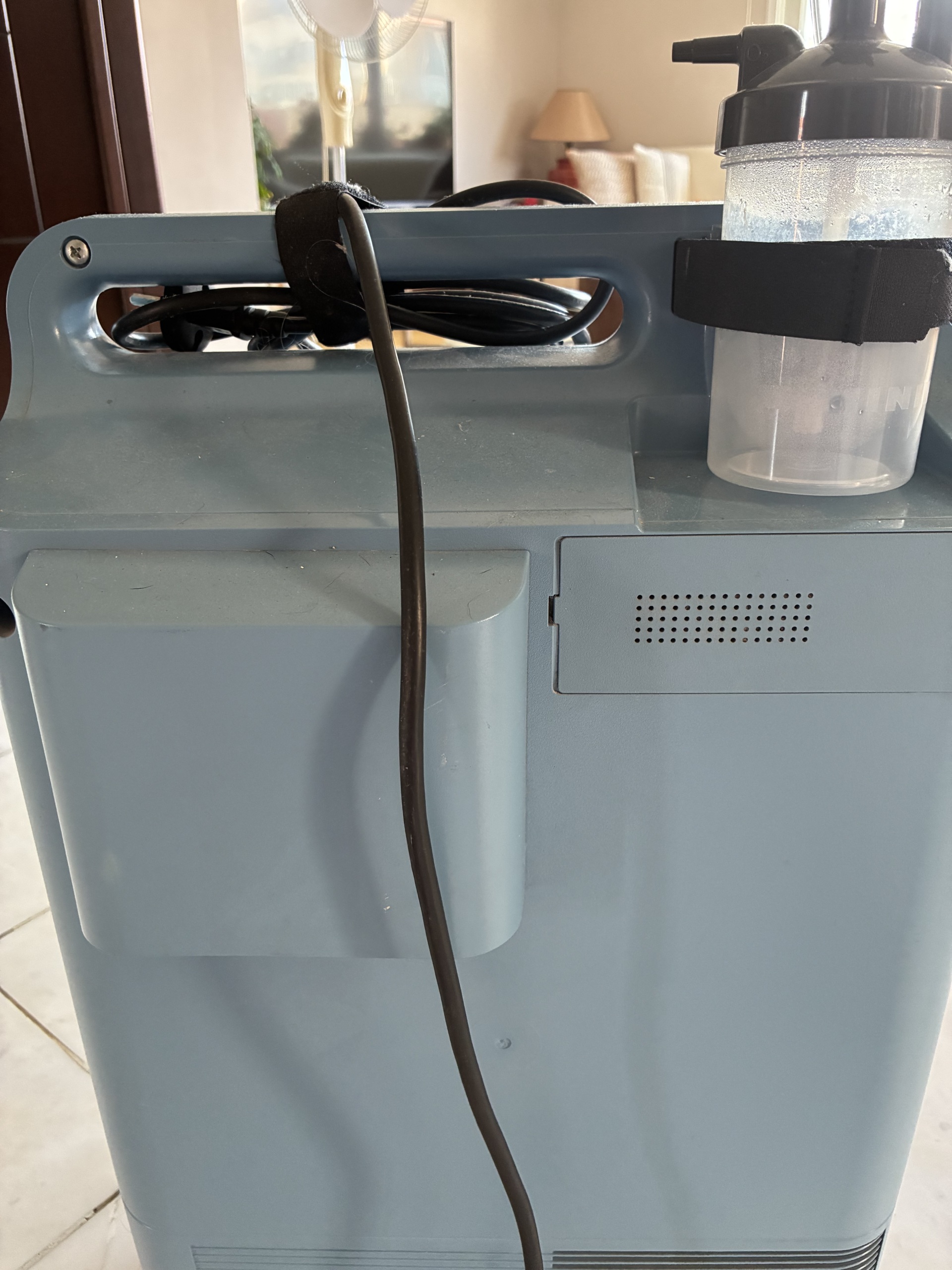 Secondhand Philips Respironics Everflo 5L/min Oxygen Concentrator - Image 3