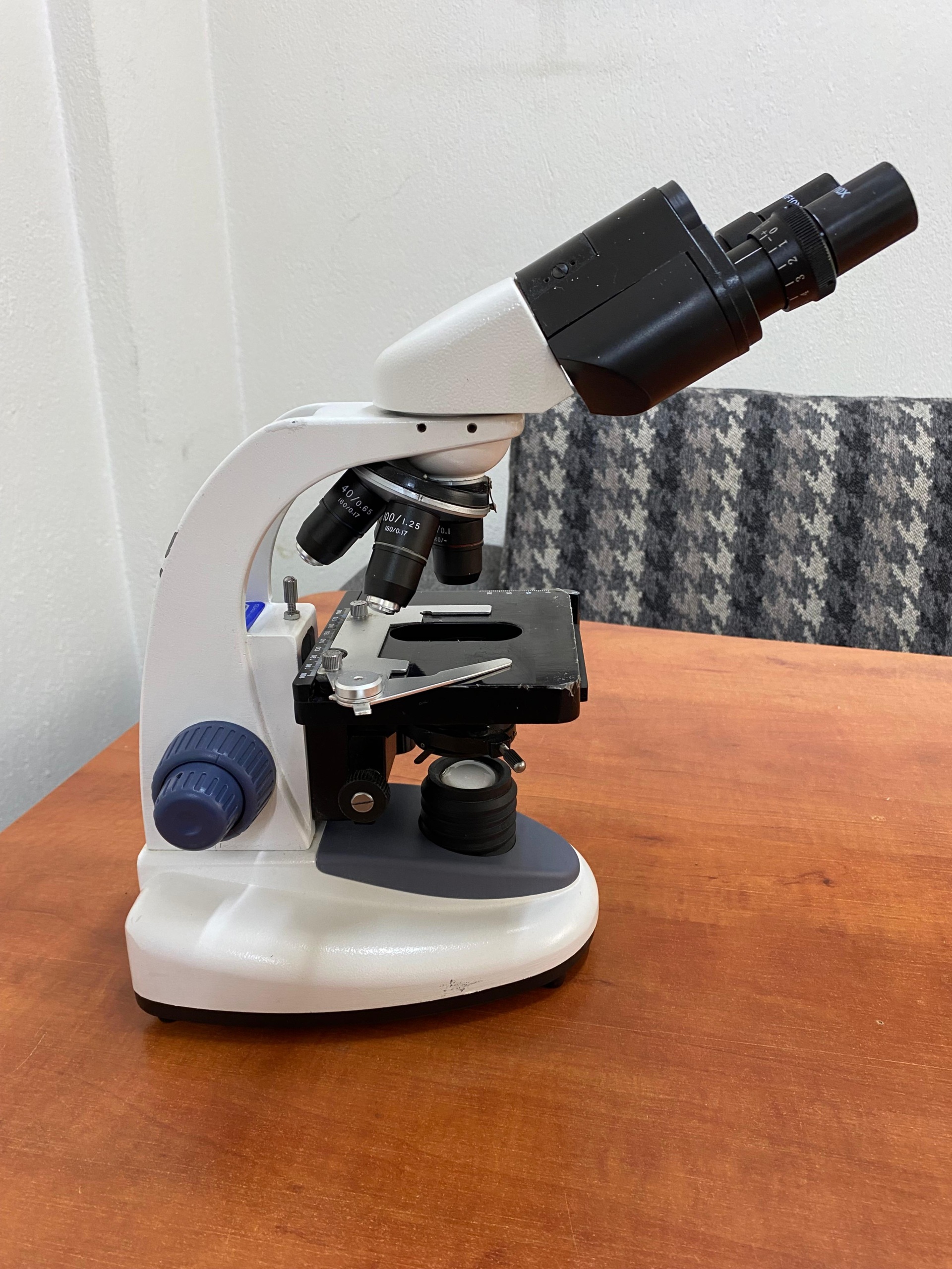 Secondhand SOIF MIC-B30/B Binocular Microscope - Image 2
