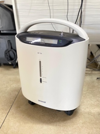 Secondhand Yuwell 8F-5A 5L/min Oxygen Concentrator