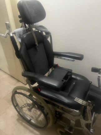 Secondhand İzor 920 MS Adult Standing Manual Wheelchair