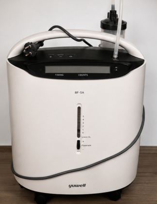 Secondhand Yuwell 8F-5A 5L/min Oxygen Concentrator
