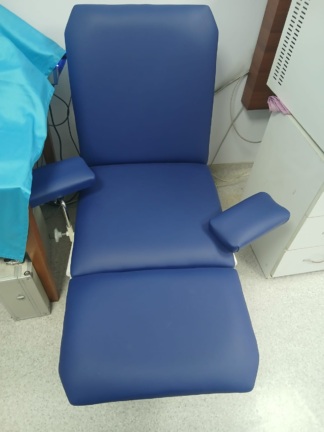 Secondhand Turmed TM-A-1010 Manual Blood Donor Chair