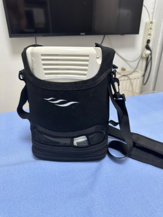 Secondhand Caire Freestyle Comfort 2.3kg Portable Oxygen Concentrator