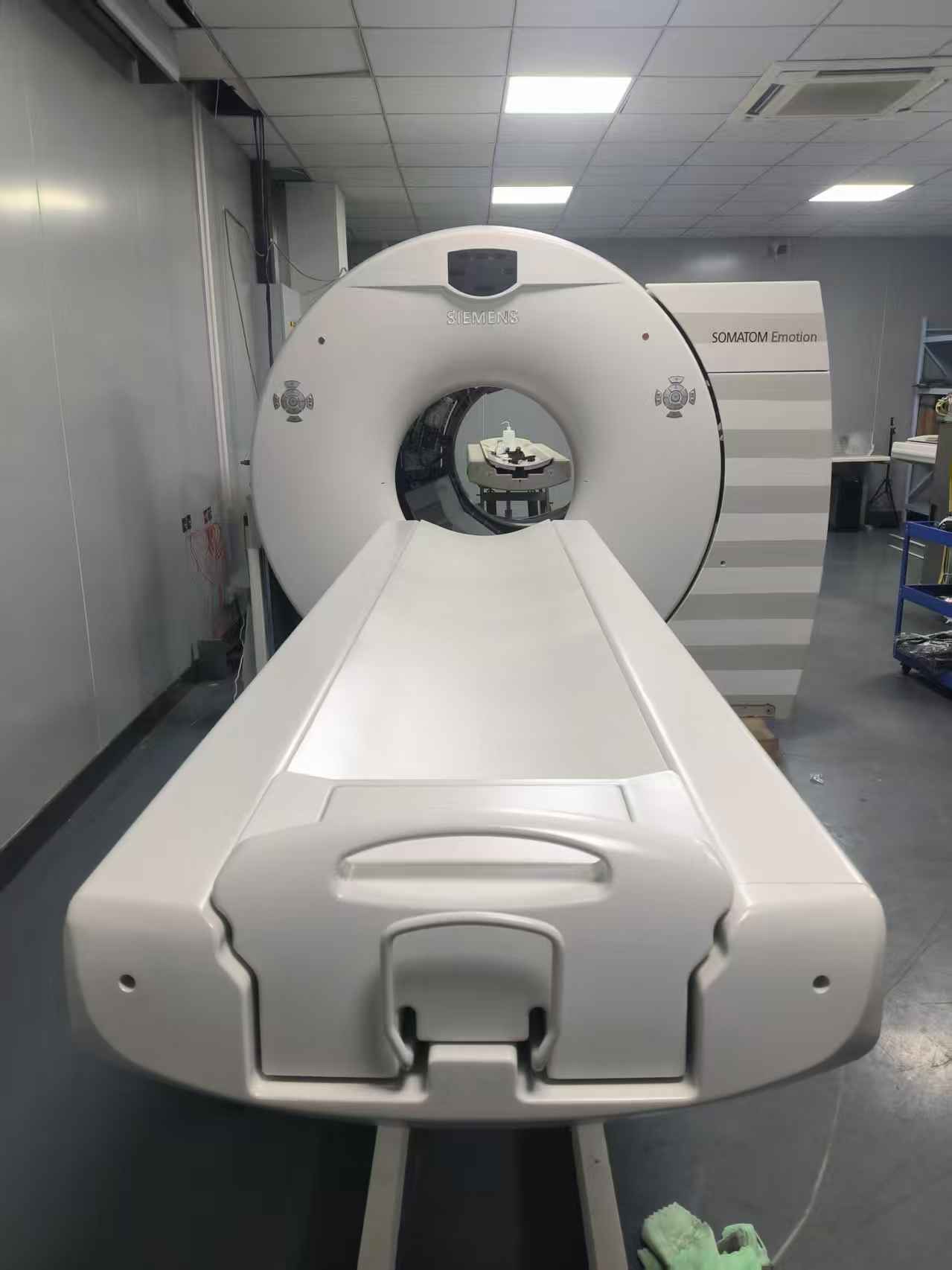 Secondhand Siemens Emotion 16 Computed Tomography