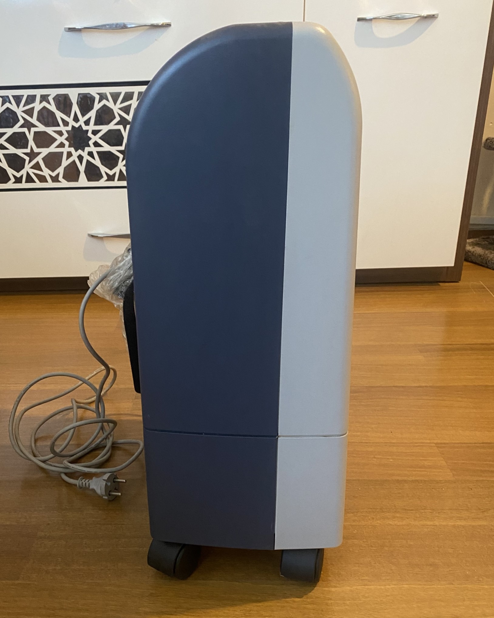 Secondhand Nidek Nuvo Lite Mark 5 5L/min Oxygen Concentrator - Image 3