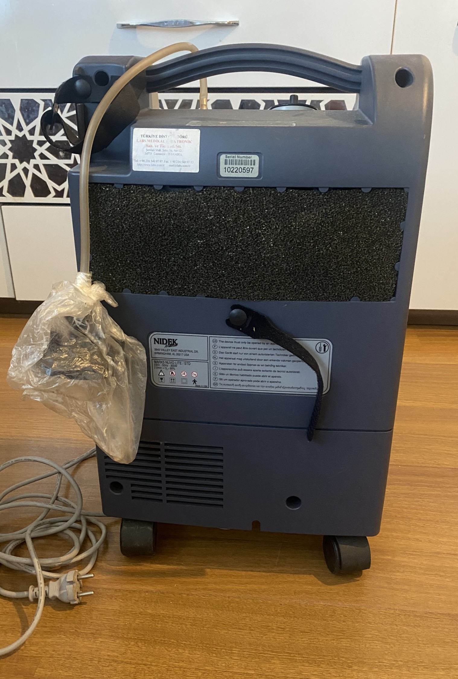 Secondhand Nidek Nuvo Lite Mark 5 5L/min Oxygen Concentrator - Image 4