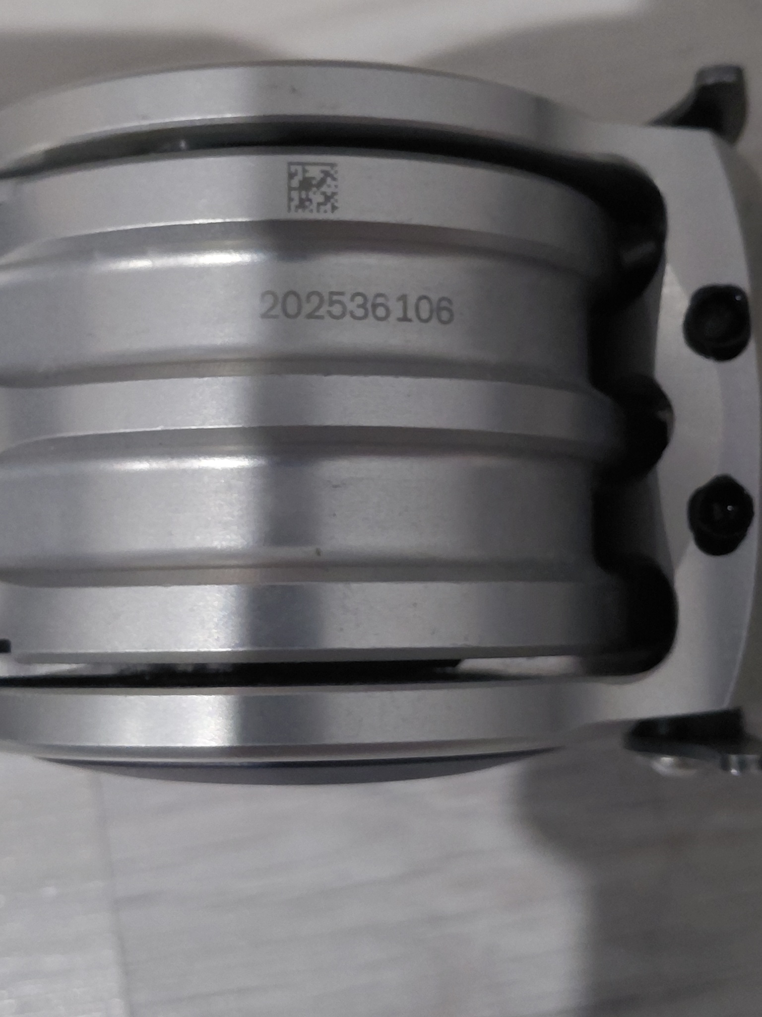 Secondhand Ottobock 3R80 Prosthetic Knee Joint - Image 5