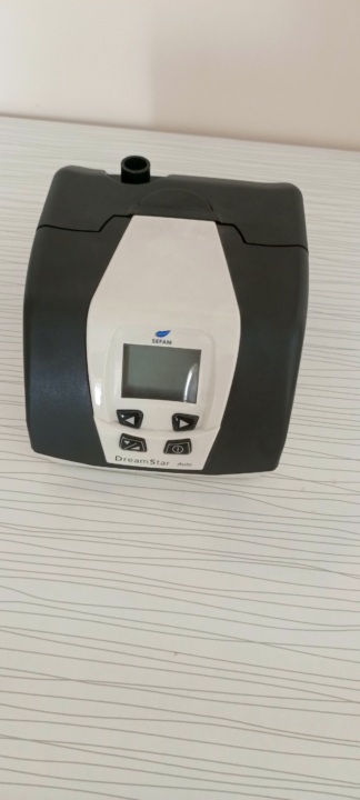 Secondhand Healthcair Dreamstar Auto Evolve AUTOCPAP Device with Humidifier