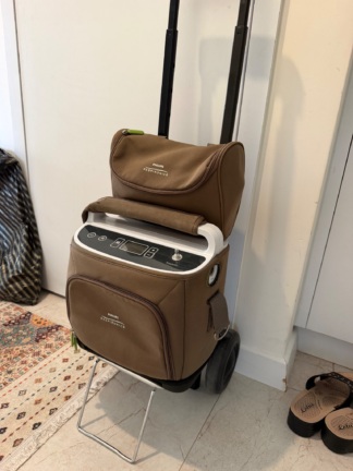 Secondhand Philips Respironics Simply Go 4kg Portable Oxygen Concentrator
