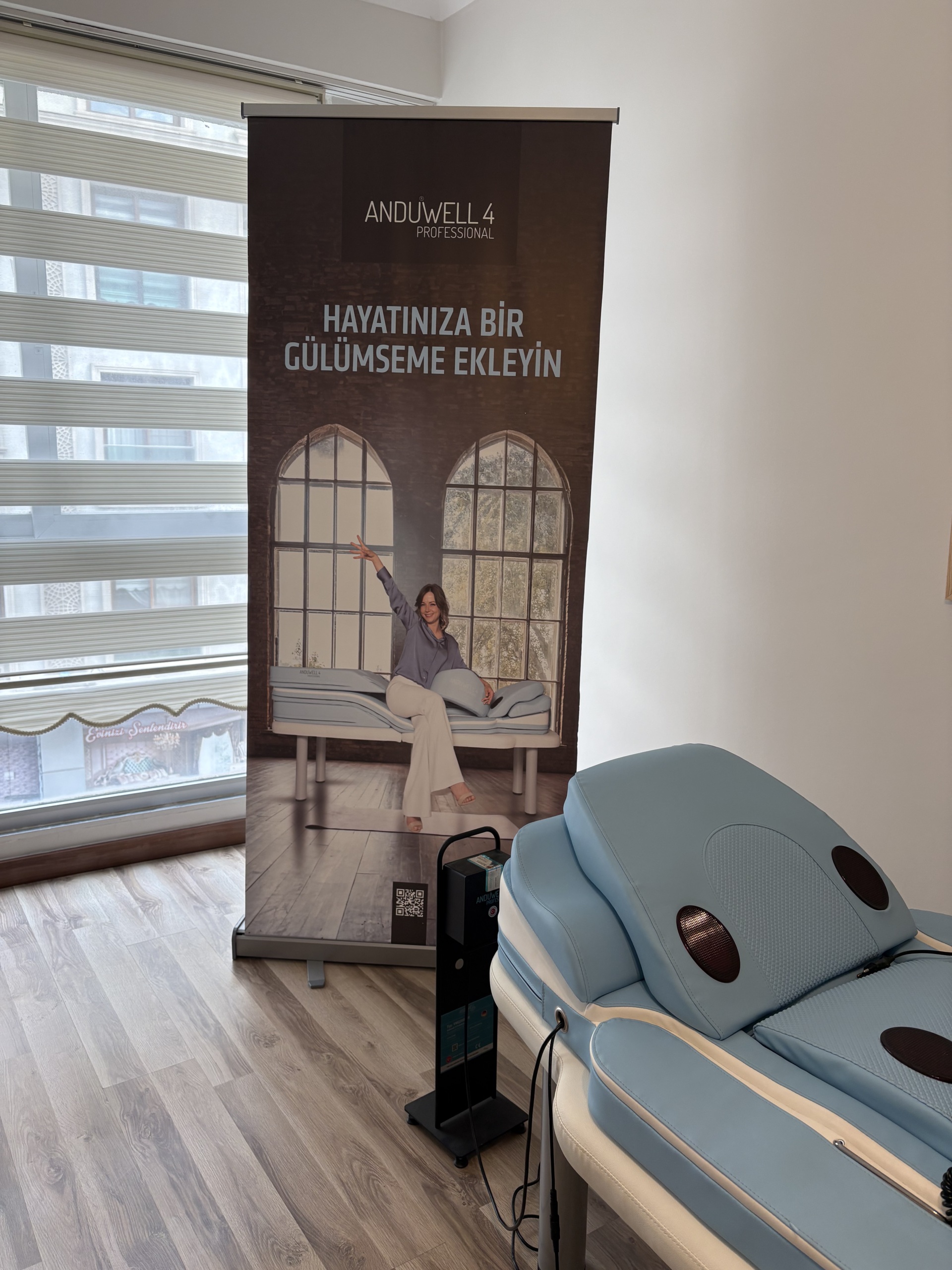 Secondhand HHP Anduwell 4 Pro Andullation Therapy Device - Image 3